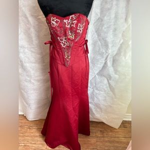 NWOT. Isabella Collection formal skirt and corset. XS